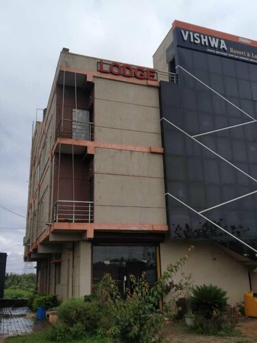 IROOMZ Hotel Vishwa Lodging