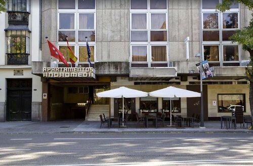 Гостиница Boutique Urban Madrid Genova в Мадриде