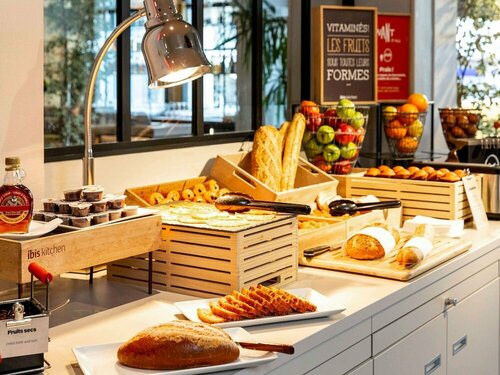Гостиница ibis Millau в Мийо