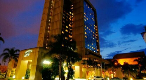 Гостиница Rainbow Towers Hotel And Conference Centre в Хараре