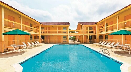 Гостиница La Quinta Inn by Wyndham College Station в Колледж Стэйшен