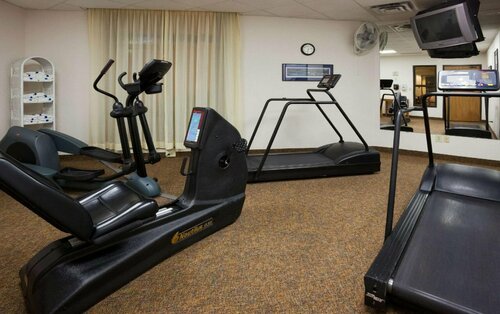 Гостиница Norwood Inn & Suites Eagan в Игане