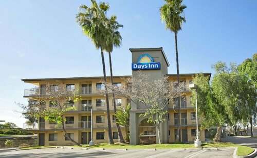 Гостиница Days Inn by Wyndham Buena Park в Буэна-Парк
