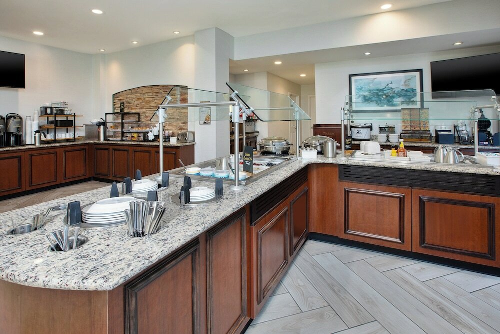 Фото Staybridge Suites Lincoln Northeast, an Ihg Hotel