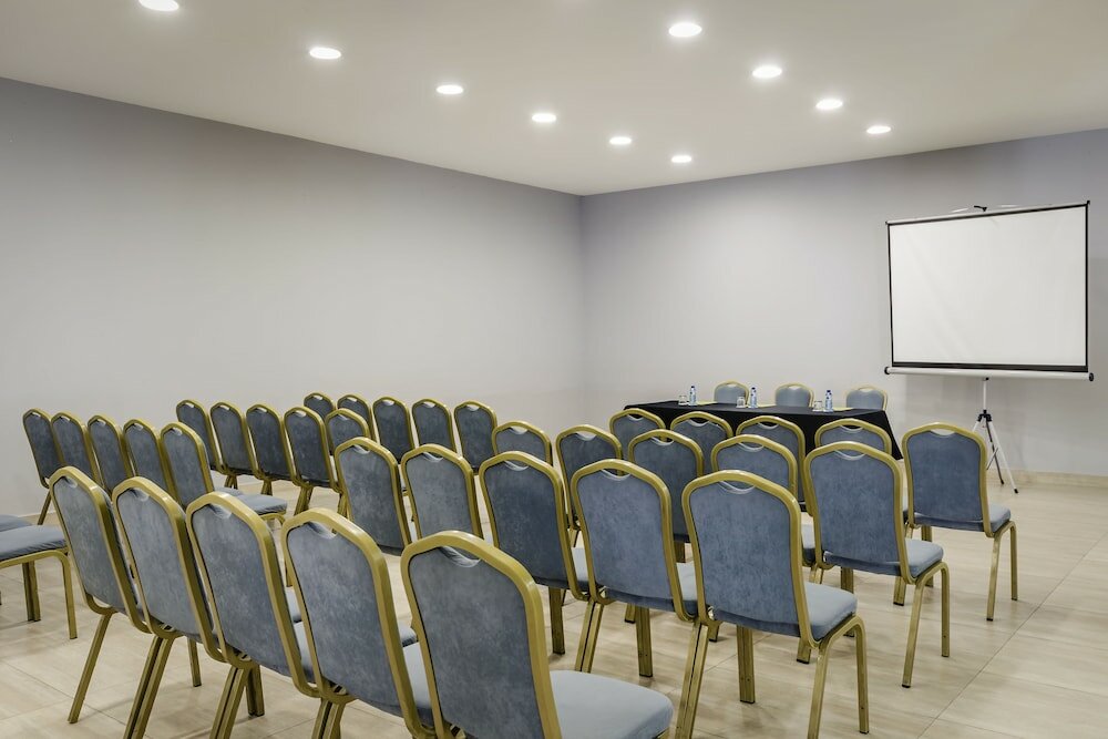 Фото Exe Barcelona Gate