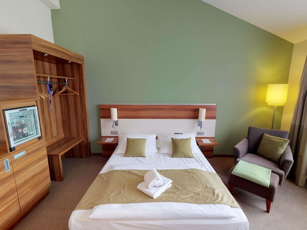 Фото Mercure Tagungs & Landhotel Krefeld