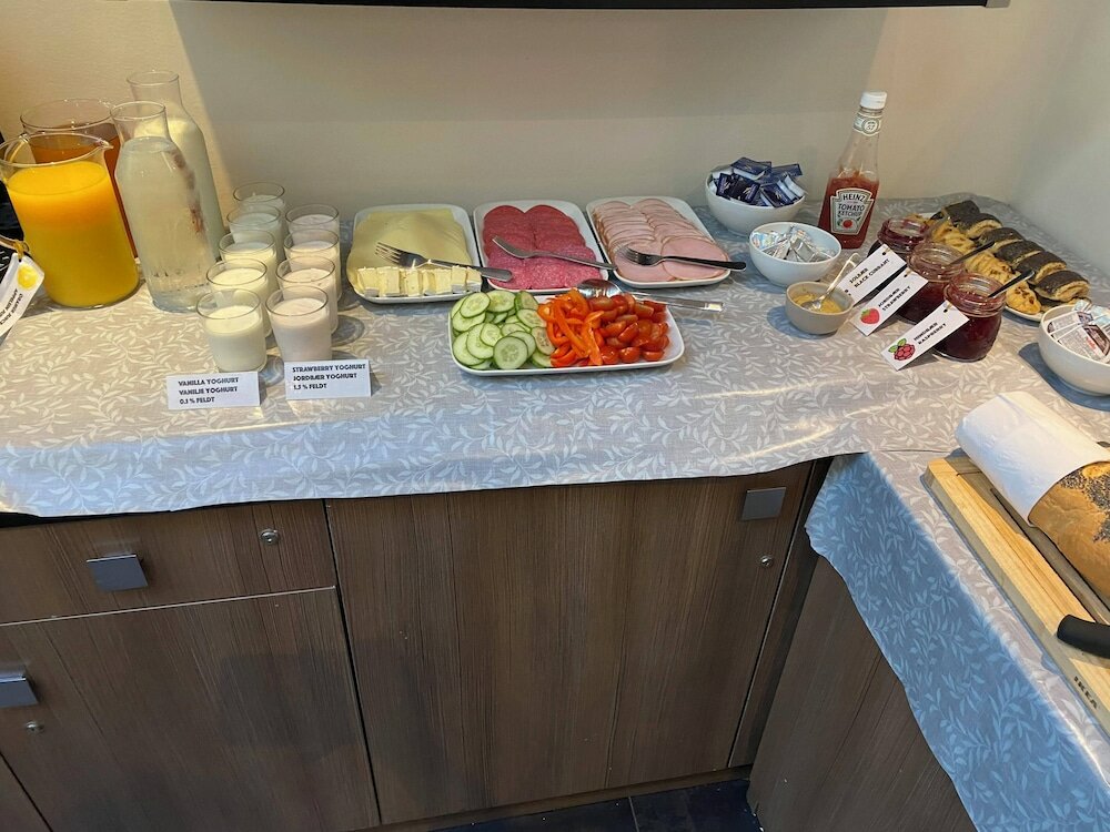 Фото Hotel Jomfru Ane