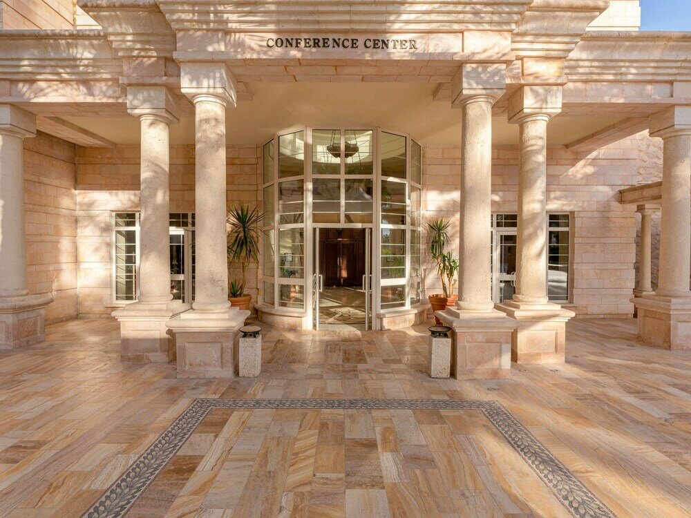 Фото Movenpick Resort & Residence Aqaba