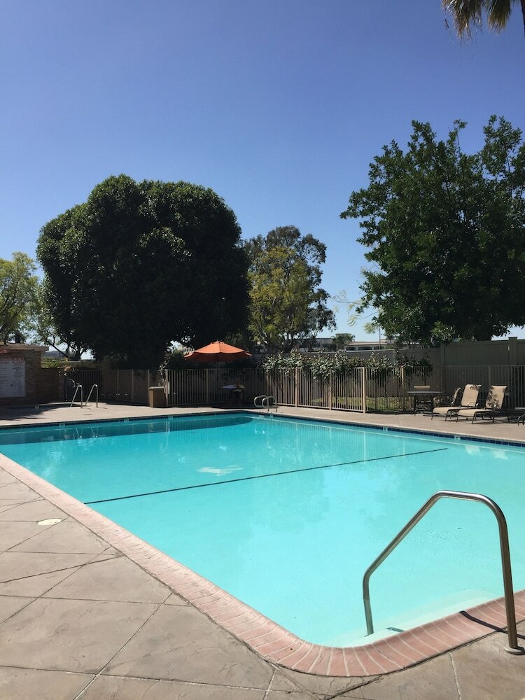 Фото Ontario Airport Hotel & Conference Center