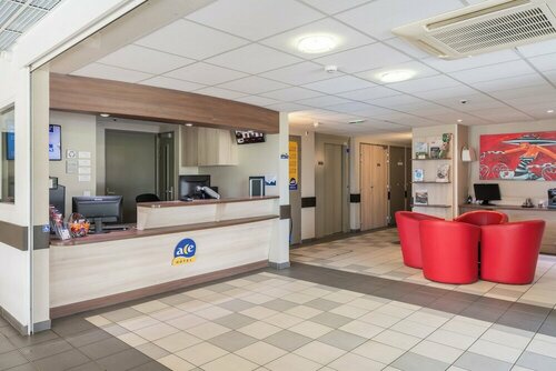 Гостиница Ace Hôtel Roanne-Mably в Роане