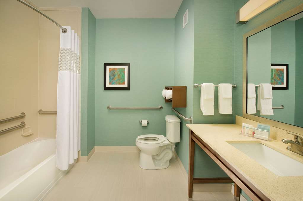 Фото Hampton Inn Lake Charles