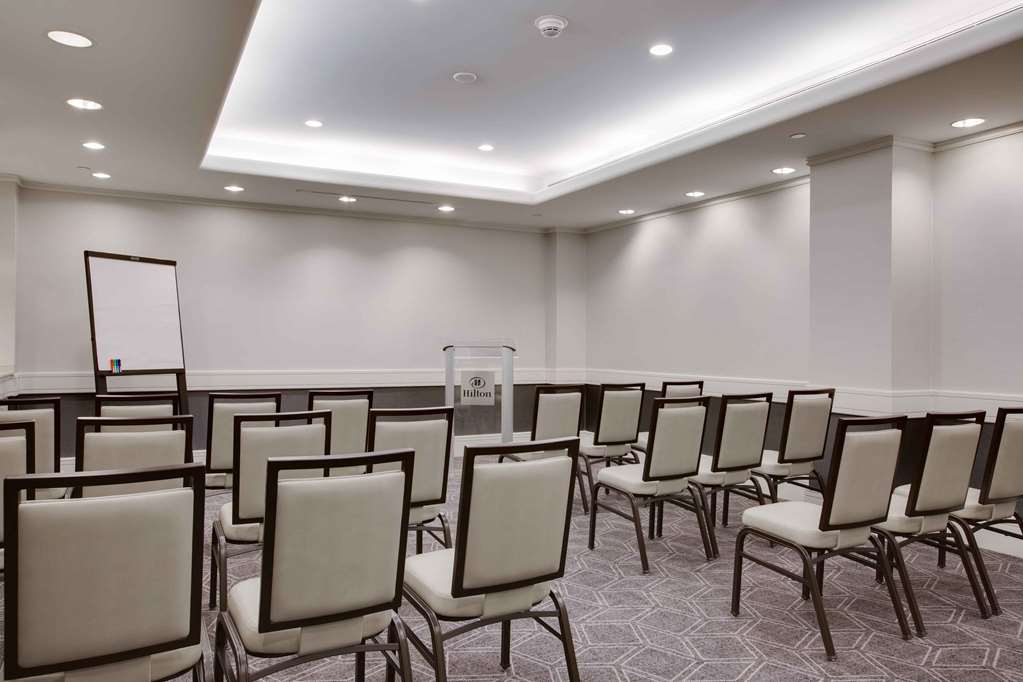 Фото Hilton Newark Airport