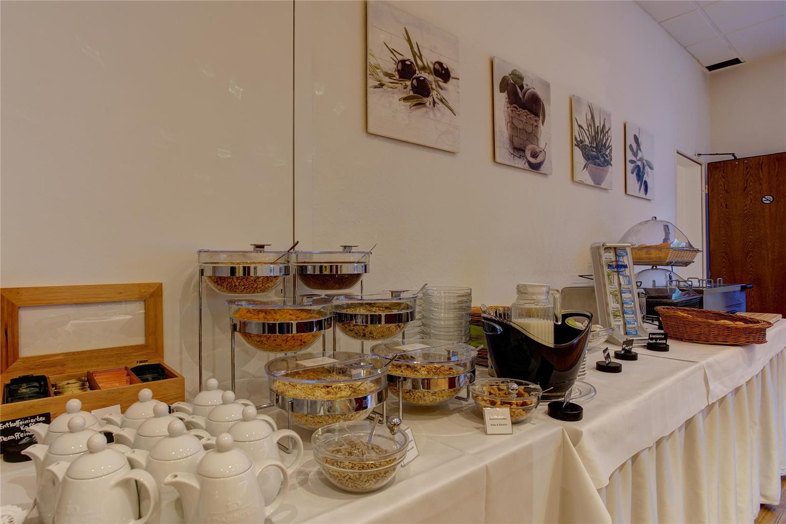 Фото  Sure Hotel by Best Western Ambassador Duesseldorf