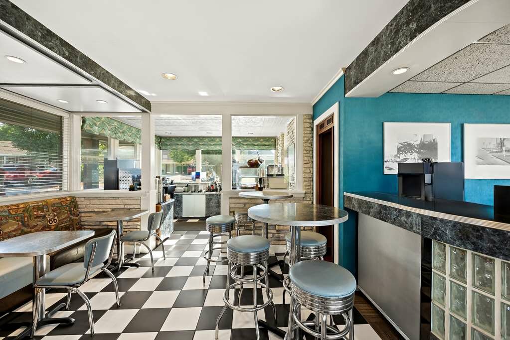 Фото Best Western Route 66 Rail Haven