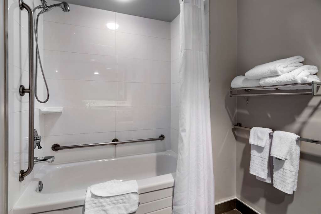 Фото Best Western Plus Vancouver Airport Hotel