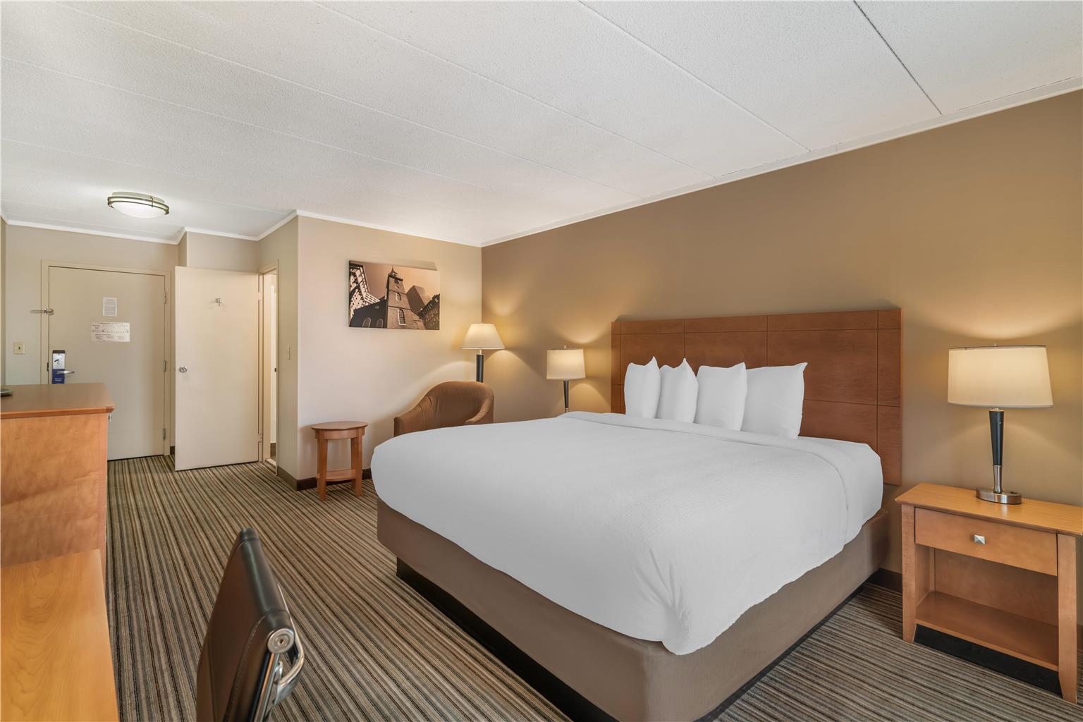 Фото Best Western Plus Waltham Boston