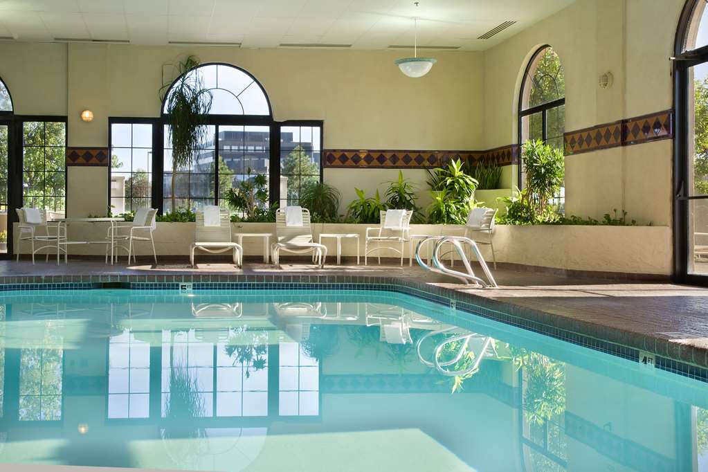 Фото Embassy Suites Hotel Kansas City - International Airport