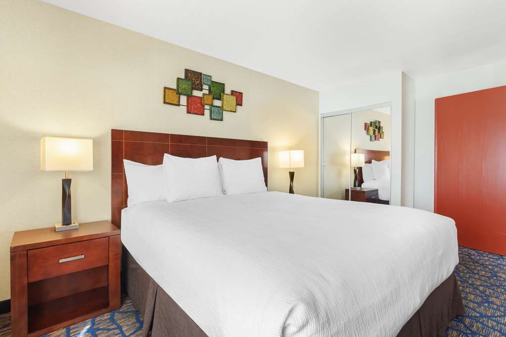 Фото Best Western Plus Villa Del Lago Inn