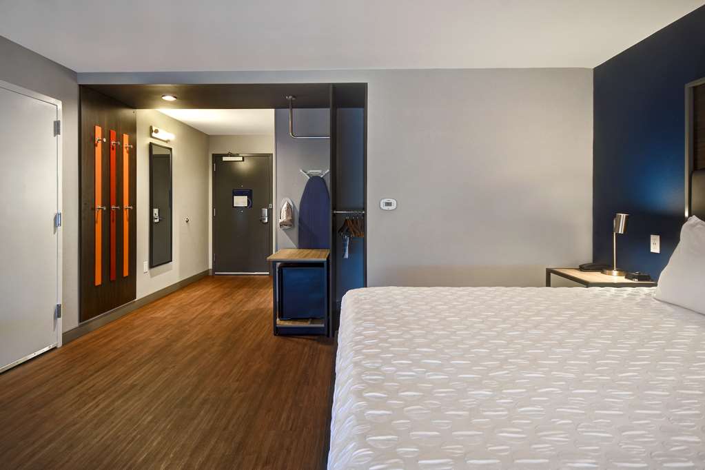 Фото Tru by Hilton Concord
