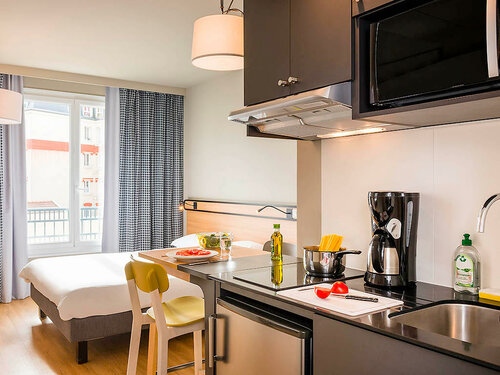 Гостиница Aparthotel Adagio Access La Defense Puteaux в Пюто