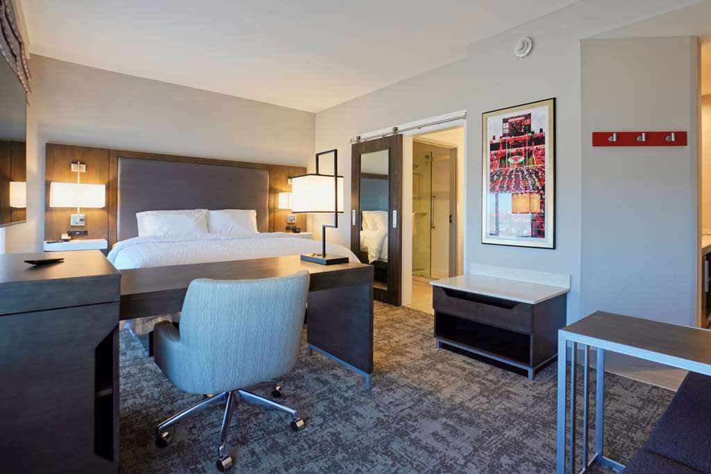 Фото Hampton Inn & Suites Lubbock University