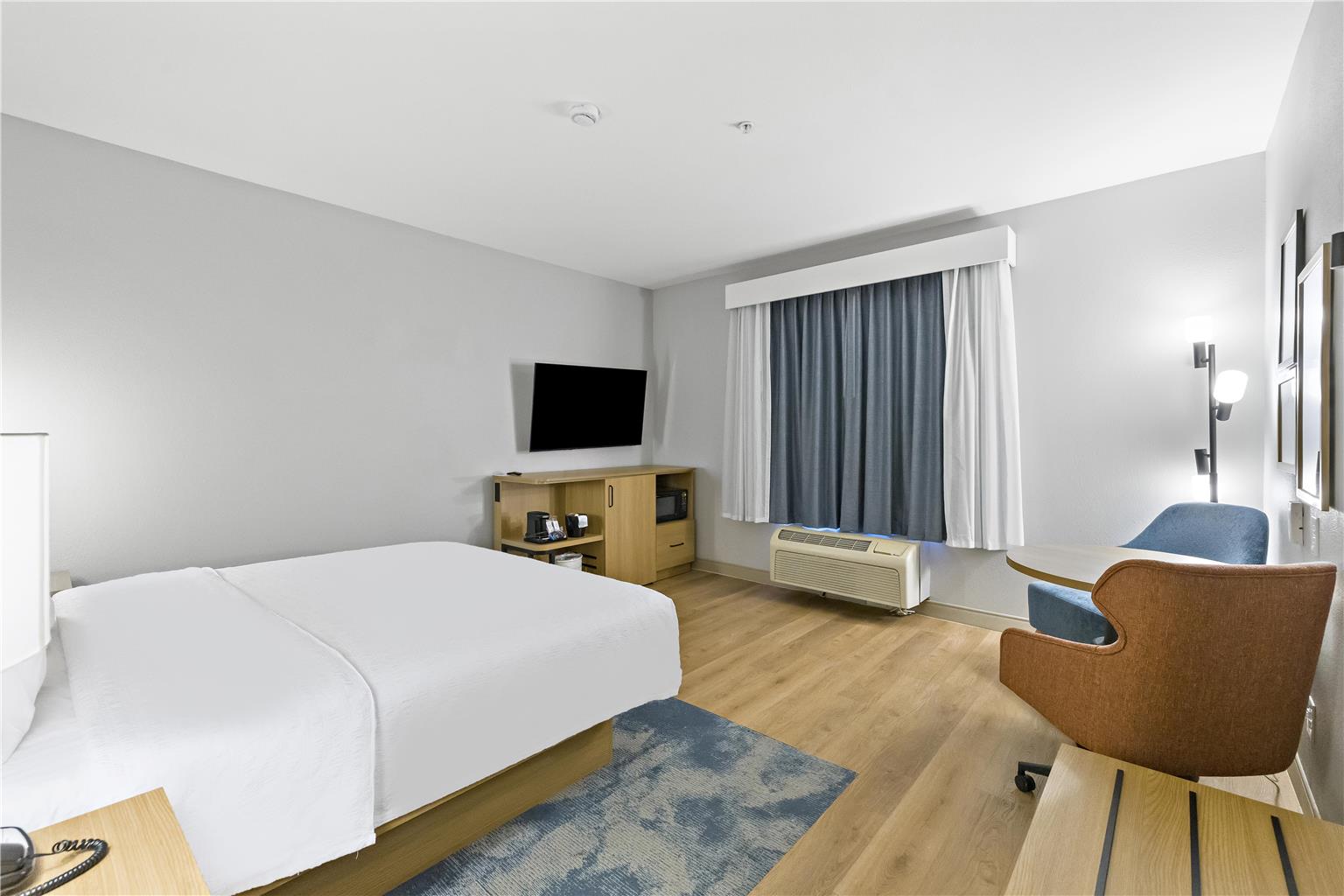 Фото Hampton Inn & Suites Lancaster
