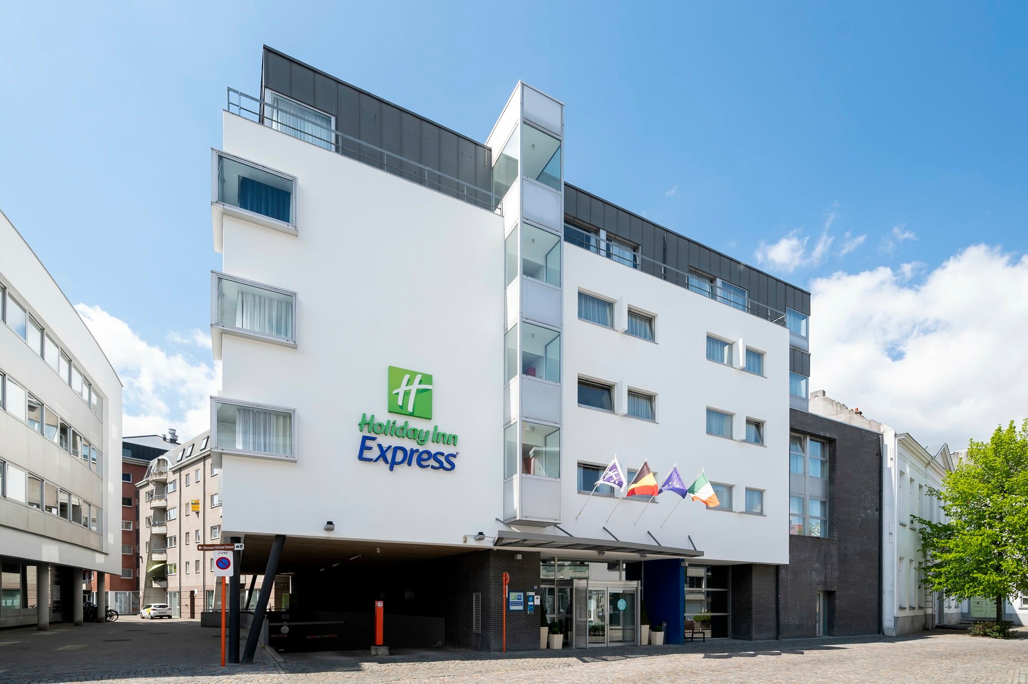 Фото Holiday Inn Express Mechelen City Centre an Ihg Hotel