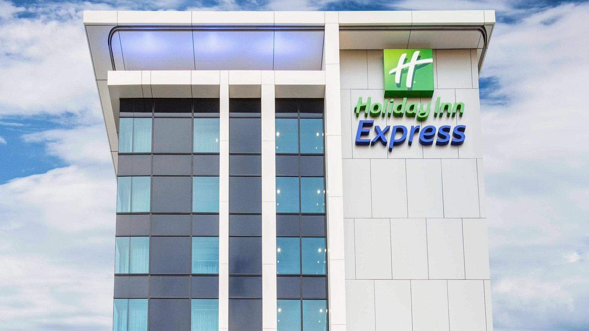 Фото Holiday Inn Express Adelaide City Centre