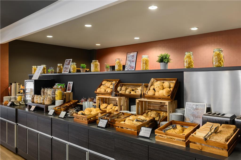 Фото Park Inn by Radisson Budapest