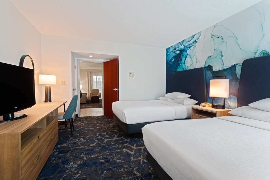 Фото Embassy Suites by Hilton Tampa Usf Near Busch Gardens