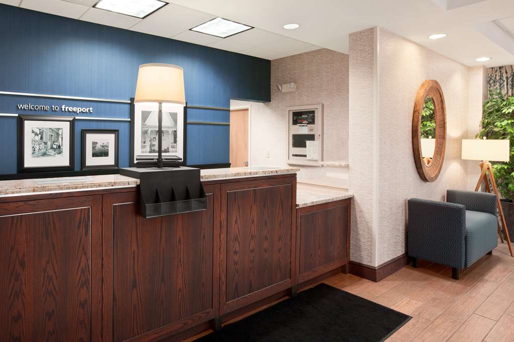 Фото Hampton Inn Freeport/Brunswick
