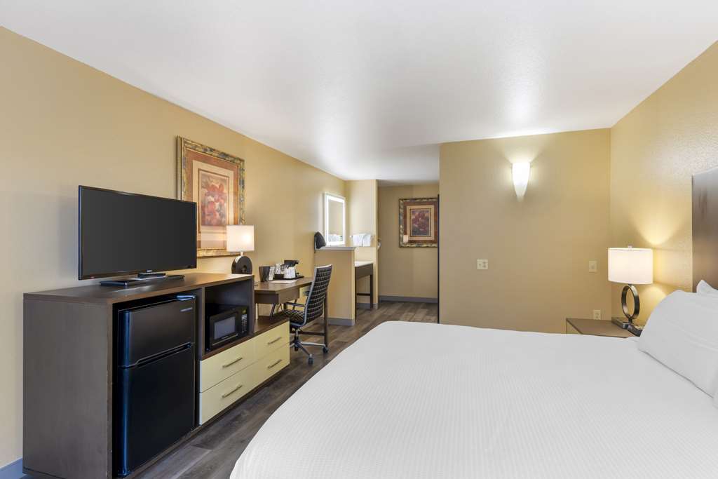 Фото Best Western Fallon Inn & Suites