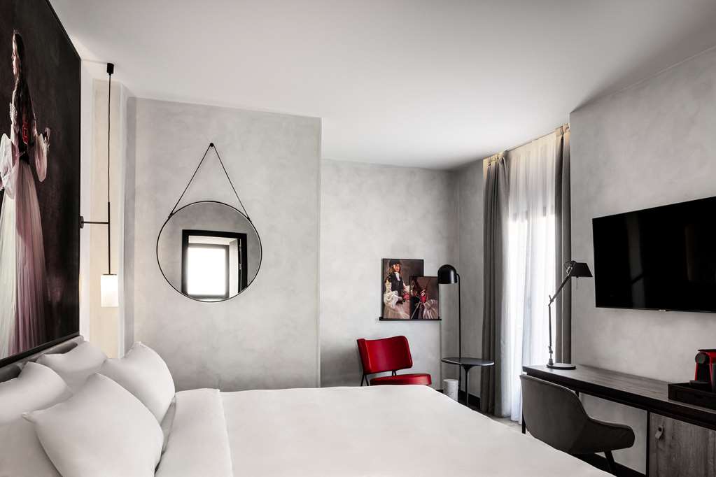 Фото Radisson Red Madrid