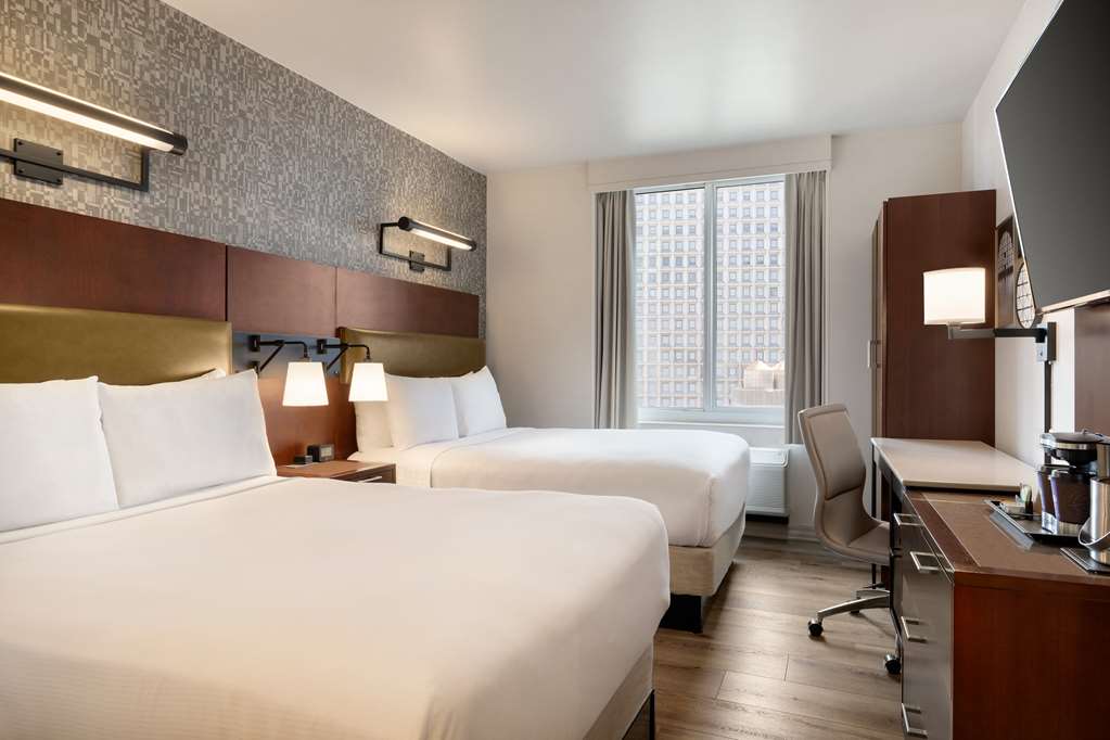 Фото DoubleTree by Hilton New York Downtown
