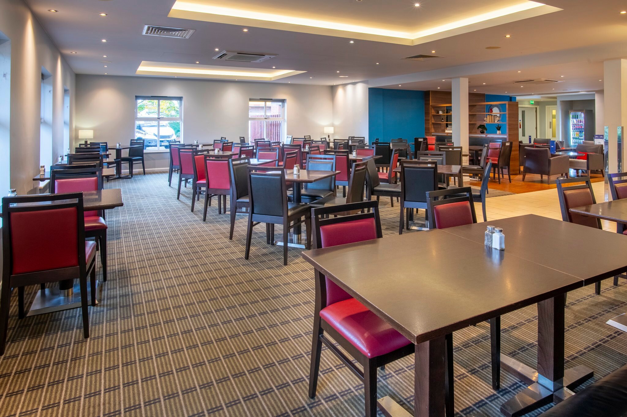 Фото Holiday Inn Express Birmingham - Oldbury, an Ihg Hotel