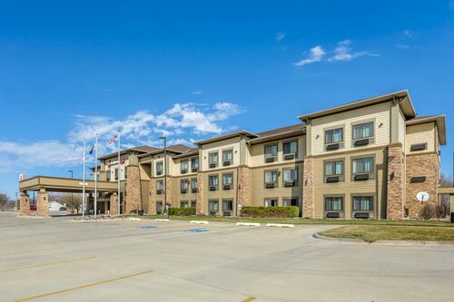 Гостиница Best Western Plus Grand Island Inn & Suites в Гранд-Айленд