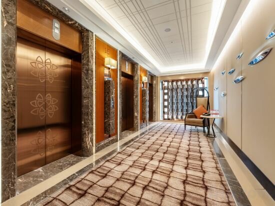 Фото Howard Johnson Jinyi Hotel Chongqing