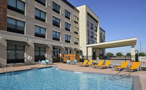 Гостиница Holiday Inn Express & Suites Dallas-Frisco NW Toyota Stdm в Фриско
