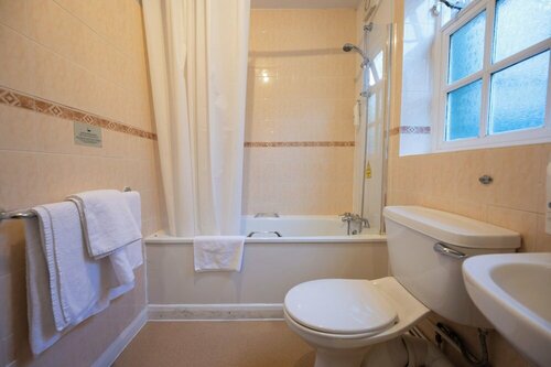 Гостиница Old Grey Mare Hotel by Greene King Inns в Кингстон-апон-Халл