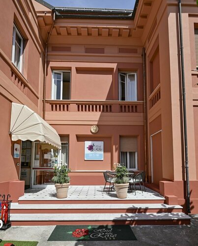 Гостиница Hotel delle Rose в Диано-Марине