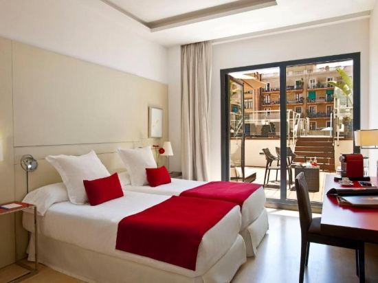 Фото Grupotel Gran Vía 678