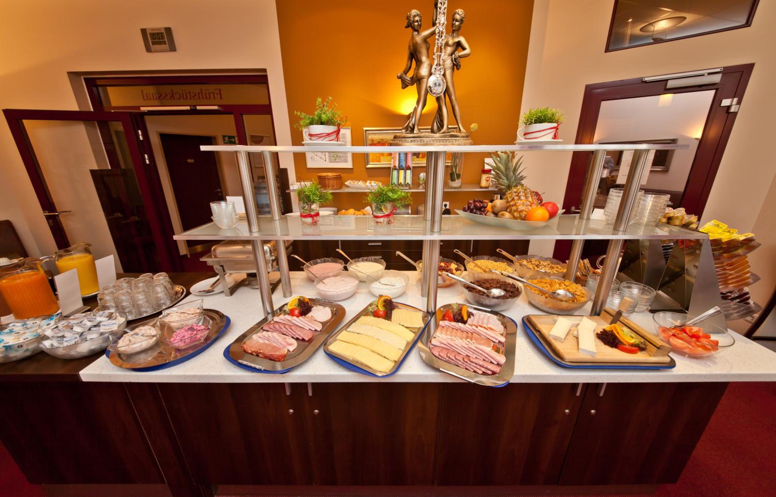 Фото Hotel Polo am Zob