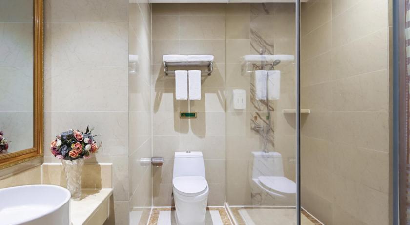 Фото Vienna International Nanjing South Railway Station