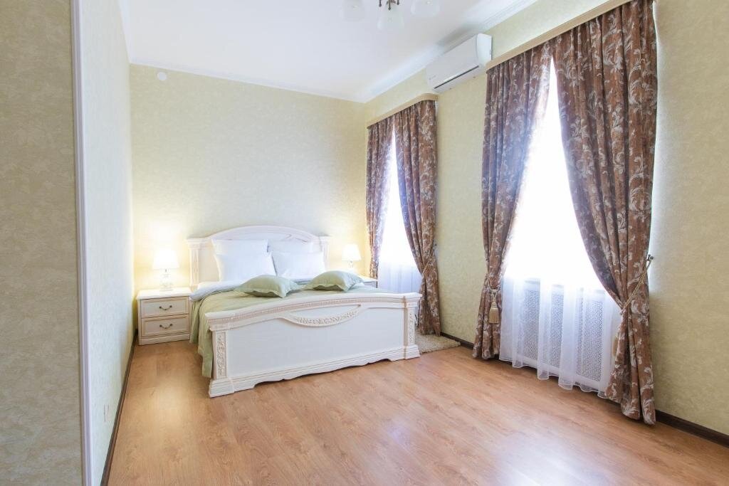 Фото Городская усадьба