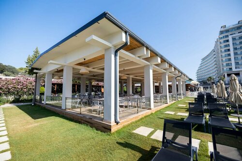 Гостиница Liberty Kusadasi в Кушадасы