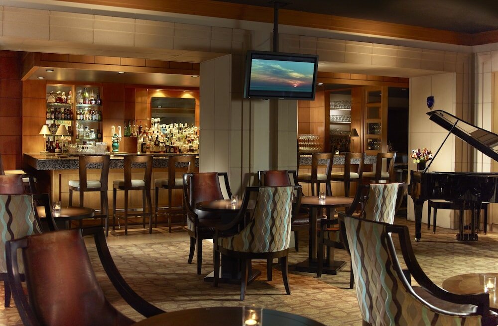 Фото Omni Los Angeles Hotel at California Plaza