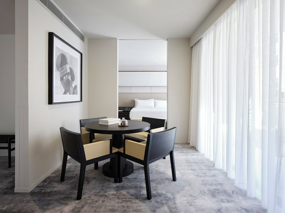 Фото Hotel Realm