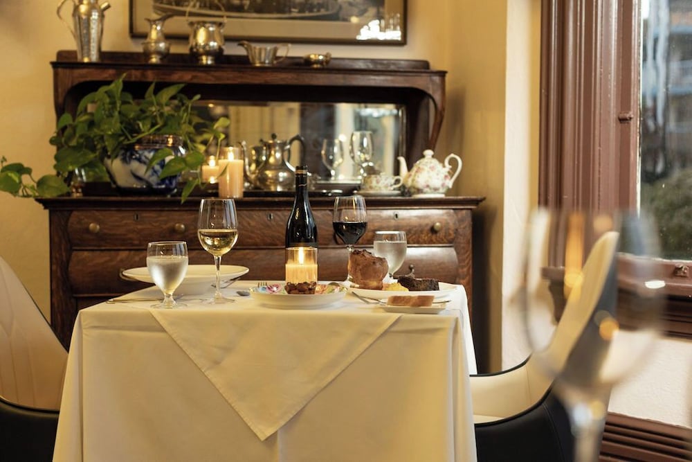 Фото Pendray Inn & Tea House