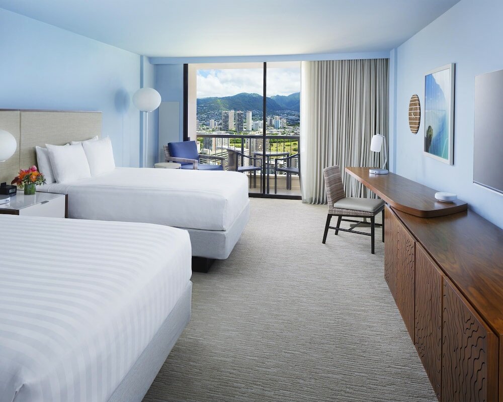 Фото Hyatt Regency Waikiki Beach Resort & SPA