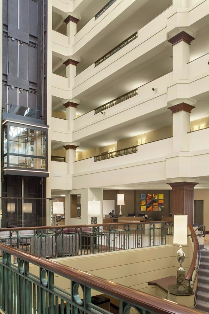 Фото Sheraton Suites Akron Cuyahoga Falls
